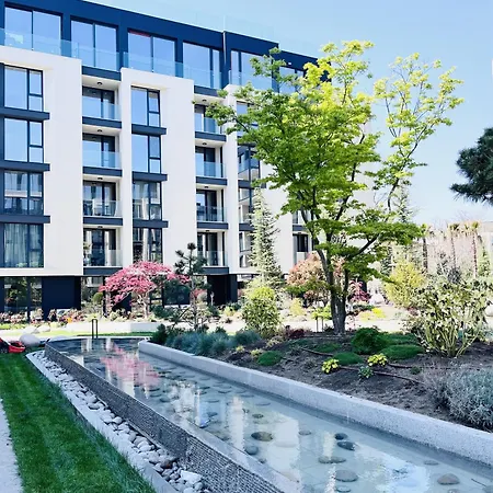 Exclusive St Constantine Apartament *