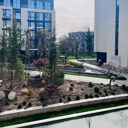 Exclusive St Constantine アパート *