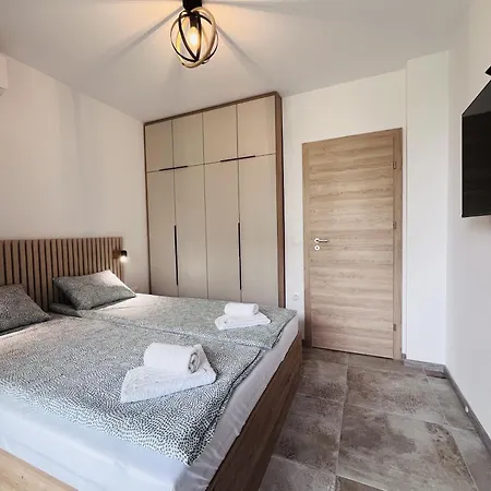 Apartment Exclusive St Constantine *