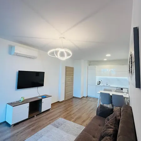 Exclusive St Constantine Apartment *